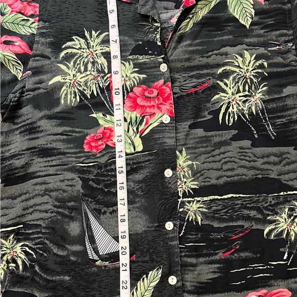 89’s Vintage OP Tropical Hawaiian Black and Red Shirt - Picture 5 of 5